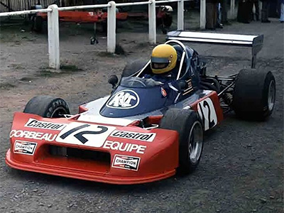 John Wingfield in his Ralt RT1/75 at Mallory Park for the Shellsport G8 race in March 1976. Copyright Rich Harman 2009. Used with permission.