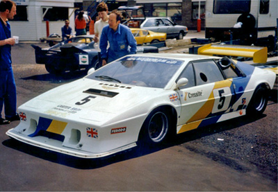 Jon Fletcher's Chevron B35-based Lotus Esprit at Donington in June 1986. Copyright Jeremy Jackson 2015. Used with permission.