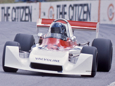 Kevin Stopford in his Modus M3 at Kyalami in 1977. Copyright David Pearson (<a href='http://www.motoprint.co.za/' target='_blank'>motoprint.co.za</a>) 2024. Used with permission.