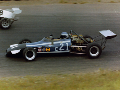 Dirk Wrightson in his Brabham BT29 at Bryar in May 1976. Copyright Arny Spahn 2020. Used with permission.